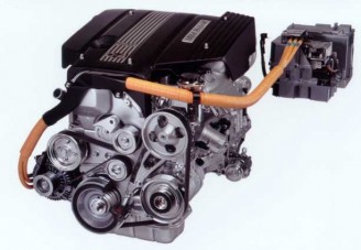 Kompakt Toyota hibrid-rendszer