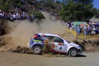 Colin McRae áll az élen az Akropolisz Ralin