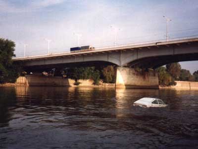 Dunában landolt egy Skoda