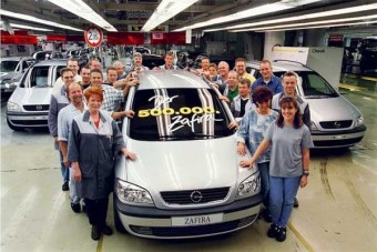 Félmillió Opel Zafira