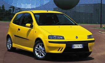 Győzött a női válogatott, megvásárolhatók a beszélő autók