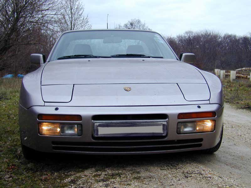 A Porsche 944 turbo S motorja 250 lóerőt teljesít