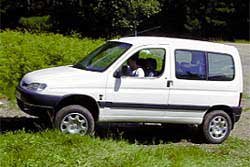 Csak évekkel a Partner piacra dobása után vált megvásárolhatóvá a 4X4-es Dangel kivitel