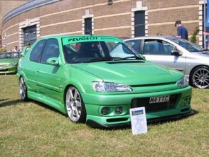 Lehet 2 ajtóval kevesebb?