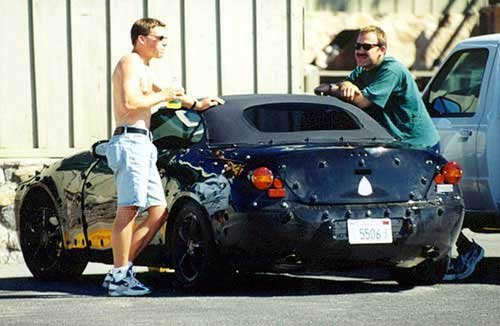 Próbaköreit futja az új SLK