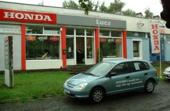 Nagy japán autógyárak  - csak a Honda termelése nőtt