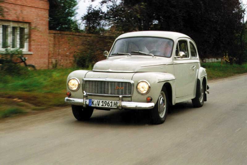 Volvo P544 - Átutazó vendég