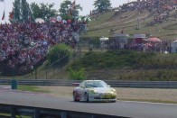 Zengő Zoltán biztonságos autózással sérülésmentesen hozta be a Porsche GT3 Cupot a 17-ik helyre
