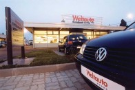 Új használtautó program a Porsche Hungariától 9 Középtávon 35-re kívánja felfuttatni a Weltauto partnerek számát a márkaképviselet