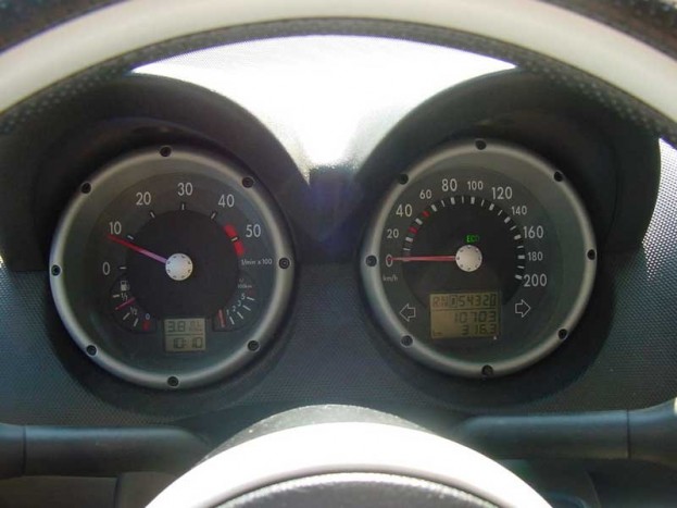 A még takarékosabb ECO üzemet zöld lámpácska jelzi