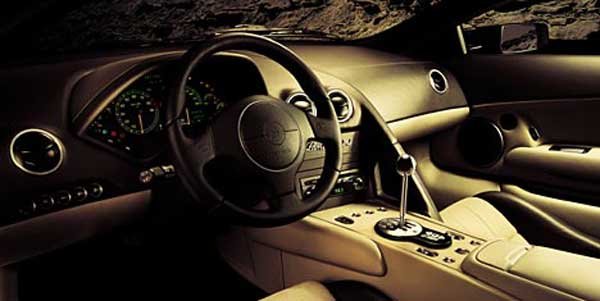 Audi luxus a Lamborghini belsejében