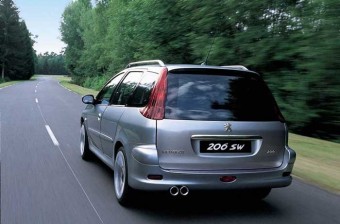 181 lóerős Peugeot 206-os