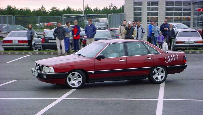 A '87 előtti autók kategóriájának győztese az 1986-os évjáratú bordó 200-as Audi