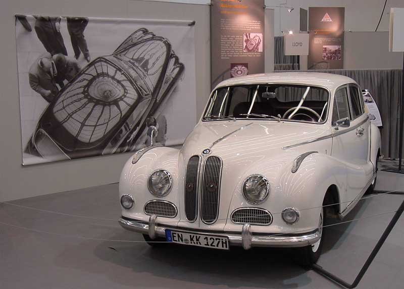 9244_79396_1000x700.jpg | Vezess | Vezess A BMW 501-est Barokk Angyalnak becézik