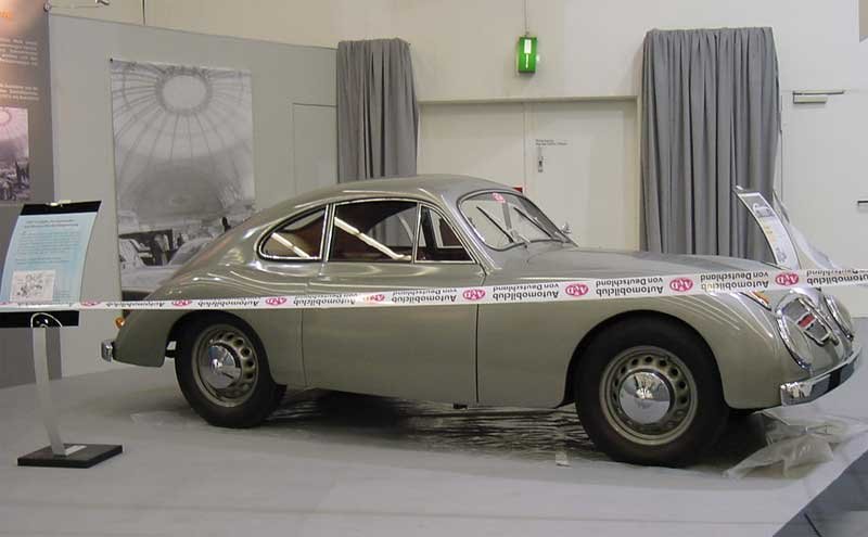 9244_79397_1000x700.jpg | Vezess | Vezess A kétütemű Goliath GP 700 Sport volt az első közvetlen benzinbefecskendezéses személyautó