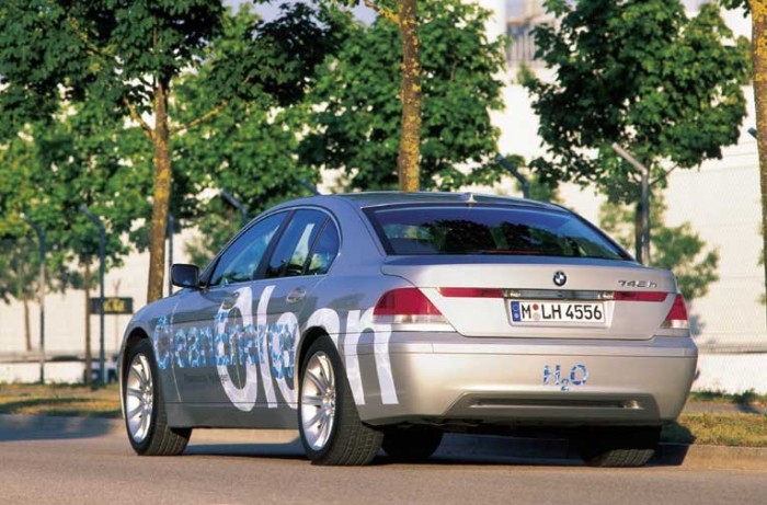 Az új hetes BMW-ből is készül hidrogénnel üzemelő