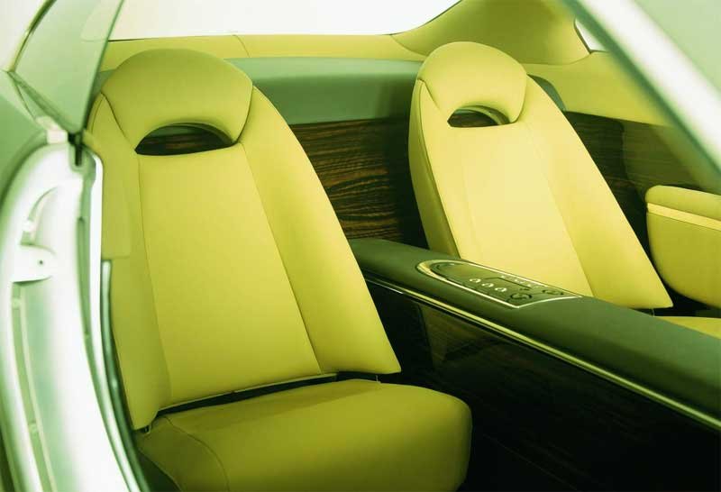 Négyszemélyes az R-Coupe tanulmányautó karosszériája