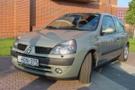 A Renault szerint a modellfrissítést megelőzően a design volt az a terület, ahol a Clio elmaradt a fő konkurensnek tartott Peugeot 206-ostól