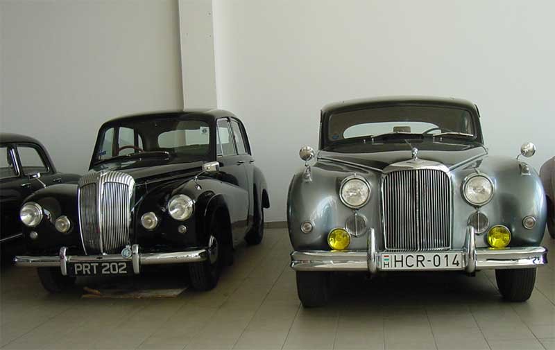 Oldtimer aukció - Megérkeztek az autók