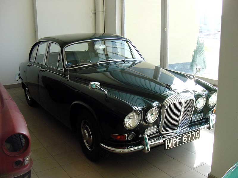 2 800 000 forinttól indul a licit az 1968-as Daimler Sovereign-re