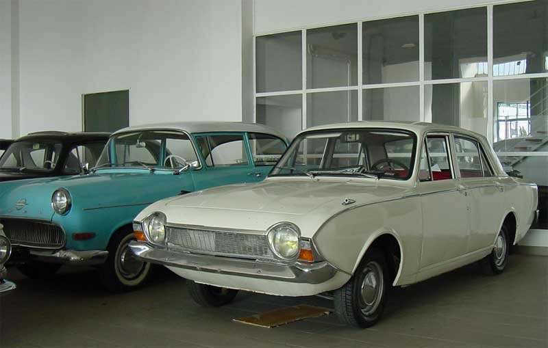 Családi autók: 1965-ös Ford Corsair, Opel Rekord P1 1962-ből
