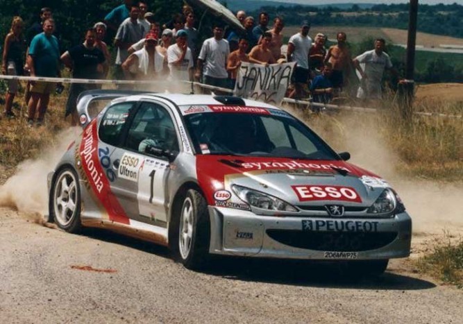 Janika külföldön áll rajthoz