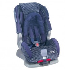 Kötelező a gyermekülés január elsejétől