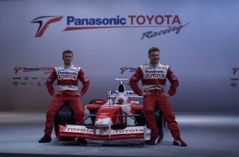 Elsőként a Toyota mutatta be 2002-es F1-es autóját