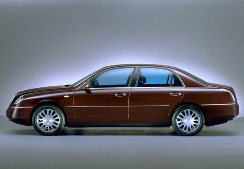 A Lancia Thesis csak a váci úti S.P.Q.R. szalonban lesz kapható Magyarországon