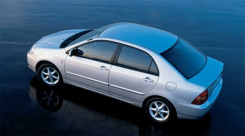 A belépőmodell felszereltsége is tartalmazza a két első légzsákot, a blokkolásgátlót és a szervokormányt