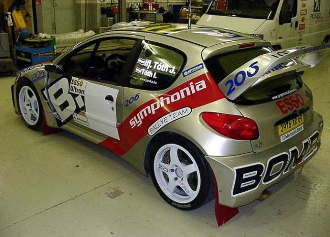 Cigarettareklám miatt levehetik a rendszámtáblát?