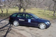 Semmit sem veszít eleganciájából a kombi C-Mercedes a limuzinhoz képest