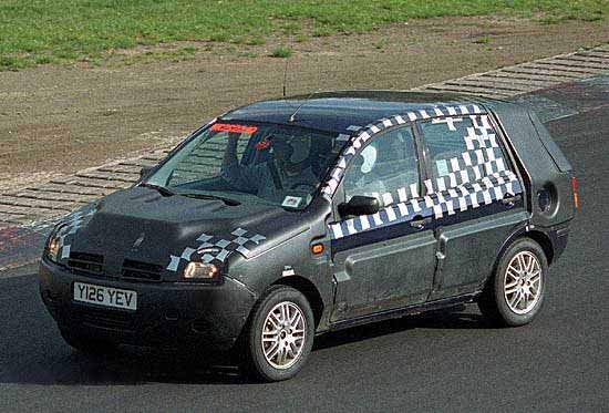 Már tesztelik a Ford Fusion prototípust