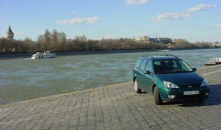 Teszt: Ford Focus Turnier TDCi Ghia - A későn jövők előnyei Ford Focus Turnier