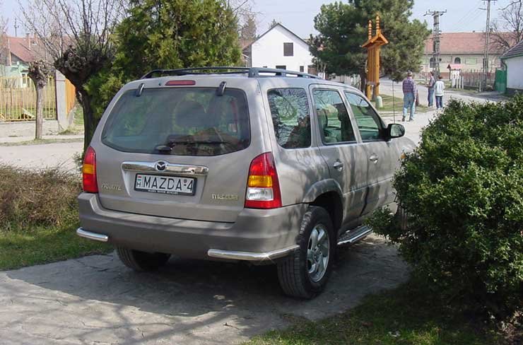 A 124 lóerős motorral nem túl virgonc a közel 1,5 tonnás terepjáró