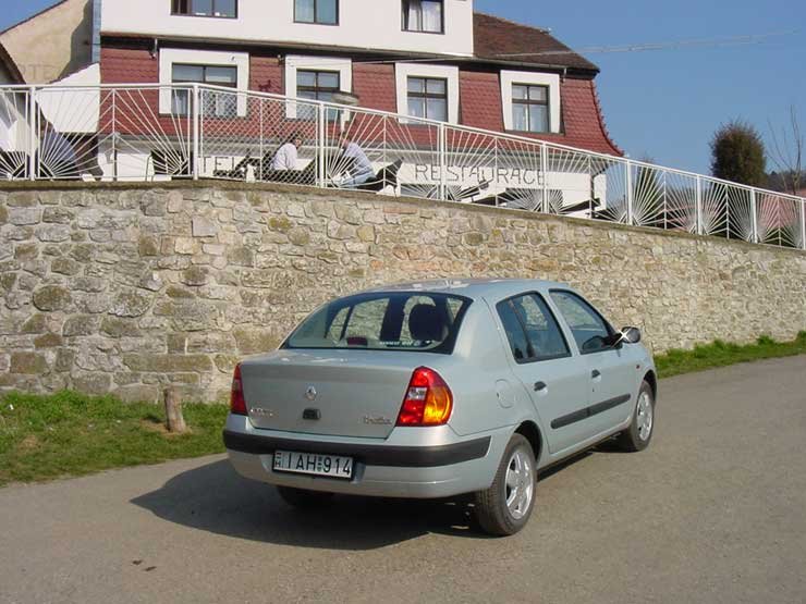 A török gyártás miatt a Thalia jóval olcsóbb a Cliónál