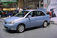 A Suzuki Liana valószínűleg lépcsős háttal sem fog nagy sikert aratni hazánkban