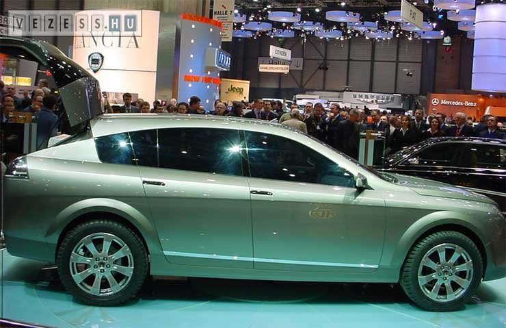 A kategóriák közötti (crossover) autók közé tartozik a Tourer Concept Vehicle