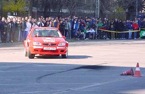 Egy kis bemutató a tréning Saxóval