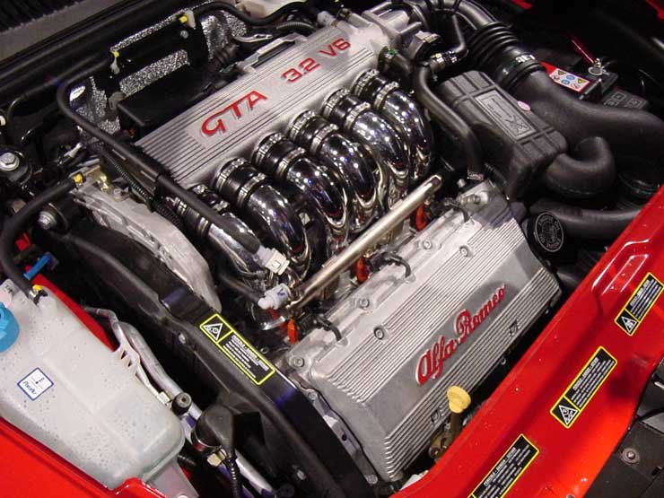 Új Alfa 156 és GTA hazánkban 6 A motor kialakítása meseszép