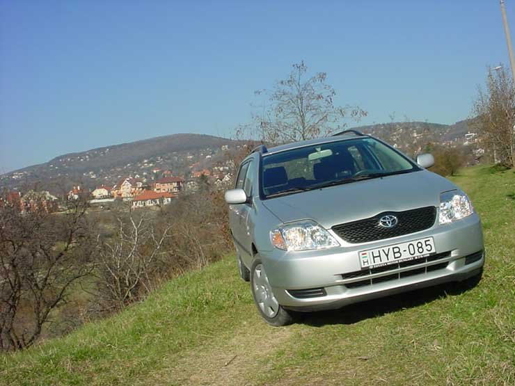 Teszt: Toyota Corolla Station Wagon 2.0 D-4D Terra – Józanul nézve 8 Bár menetdinamikája nem kirobbanó, mégis nagyon megszerettük a dízel Corollát