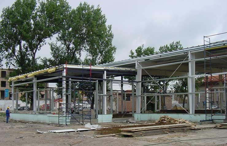 Szeptemberben már autókat értékesítenek a IV. kerület, Váci út 64-72 szám alatt