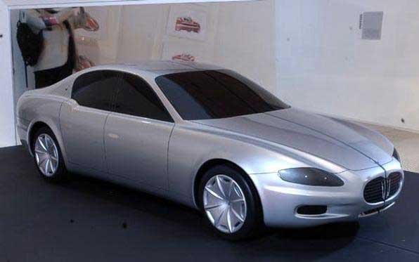 Félig kész a négyajtós Maserati