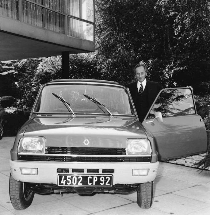 8426_76150_1000x700.jpg | Vezess | Vezess 1972 és 1994 között több mint 9 000 000 R5-öt gyártottak