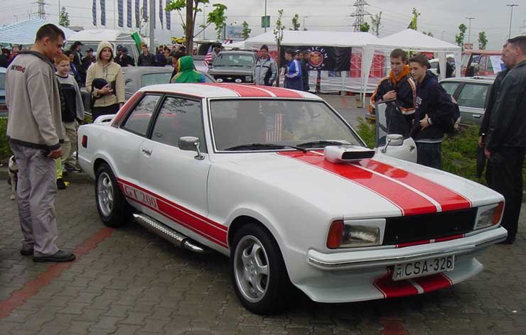 Típusidegen, de nem ősellenség a Ford Taunus