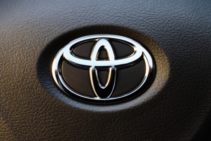 Játék Yoda nem Toyota