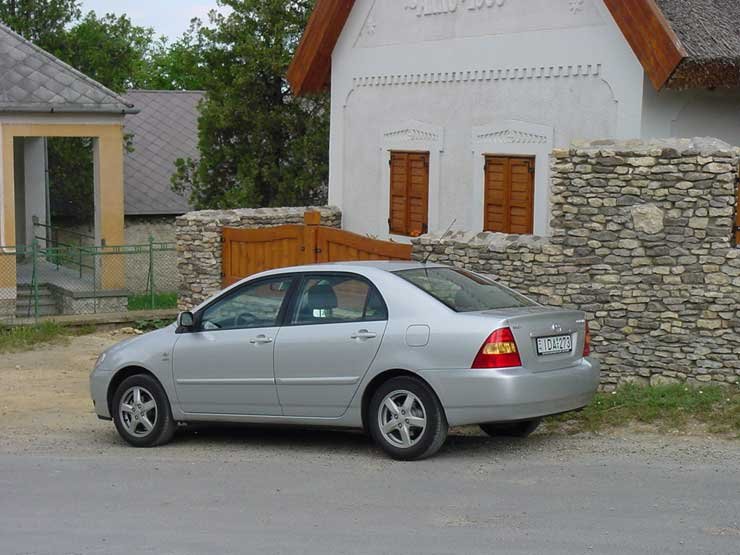 A vaskos C oszlop tolatáskor sokat kitakar a látómezőből