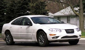 Hátsókerék-hajtásos lesz a Chrysler 300 M utódja