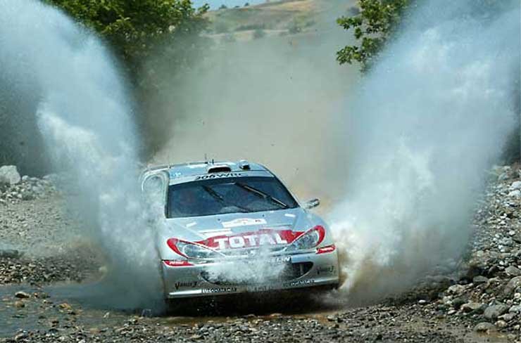 9965_81658_1000x700.jpg | Vezess | Vezess Továbbra is vezet a világbajnoki pontversenyben a 2000-es világbajnok Marcus Grönholm