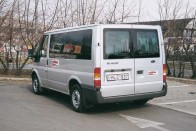 Fronthajtású Ford Transit